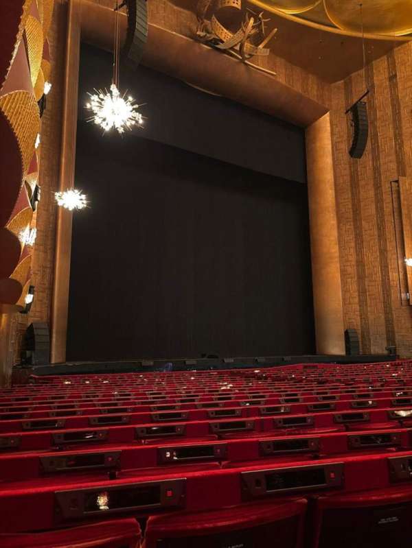 Metropolitan Opera House - Lincoln Center, block: Orchestra L, row: Q, seat: 27