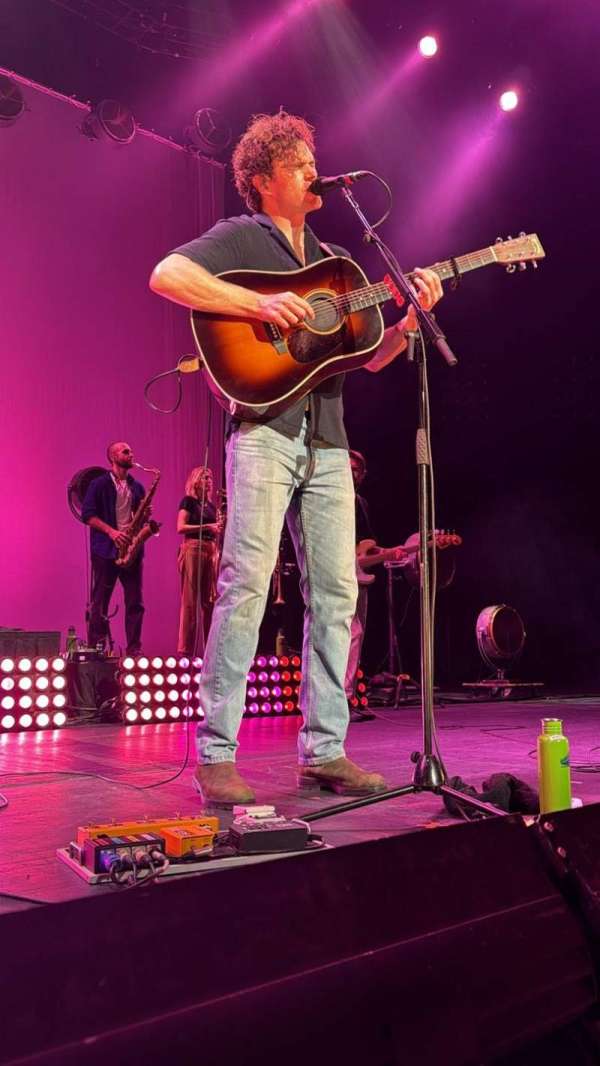 Radio City Music Hall, block: PIT, row: AAA, seat: 17