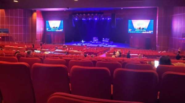 Grand Sierra Theatre, block: MR, row: S, seat: 9