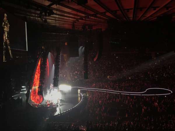 Madison Square Garden, block: 222, row: 4, seat: 14