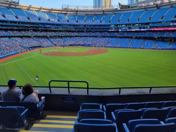 Rogers Centre, block: 205R, row: 5, seat: 1