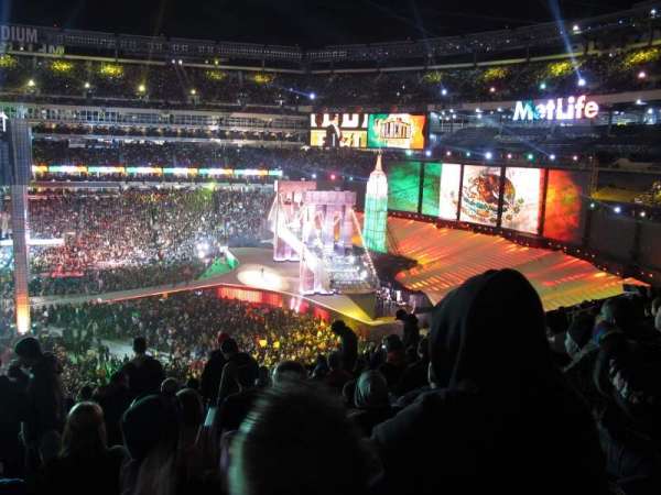 MetLife Stadium, block: 212, row: 11