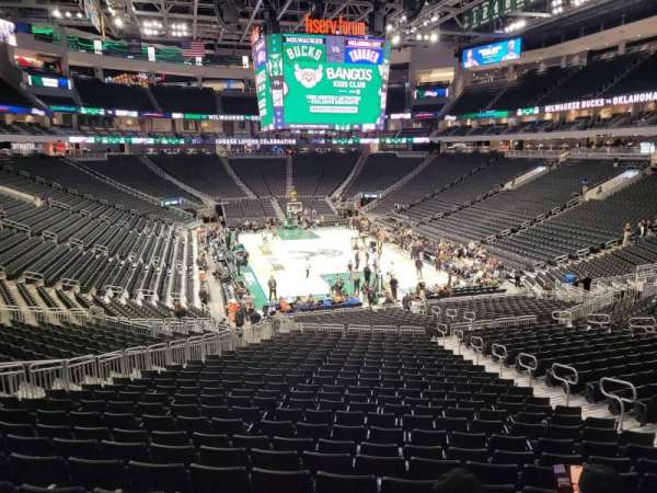 Fiserv Forum, block: 113, row: 28, seat: 10
