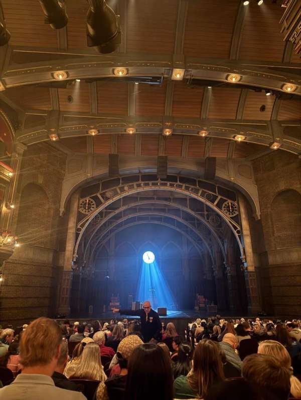 Lyric Theatre, block: Orchestra L, row: R, seat: 5