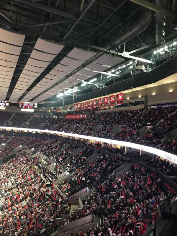 Moda Center, block: 325WC