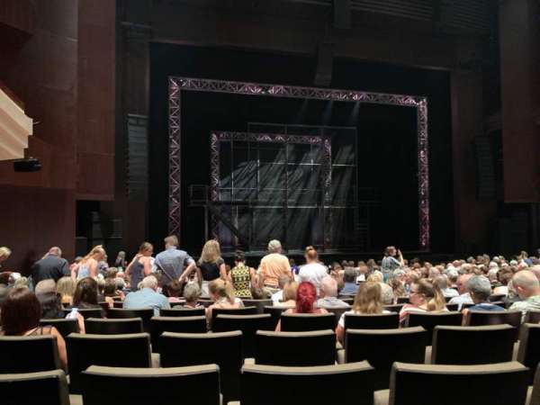 Lyric Theatre at QPAC, block: STALLS, row: M, seat: 16