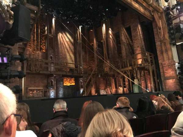 Victoria Palace Theatre, block: Stalls, row: E, seat: 40