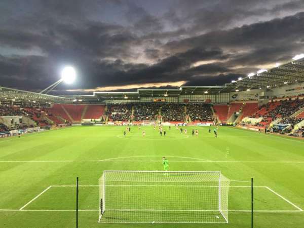 New York Stadium, block: NS4, row: J, seat: 84