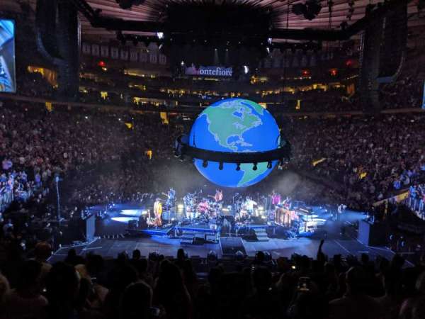 Madison Square Garden, block: 112, row: 16, seat: 8