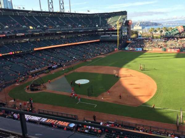 Oracle Park, block: VB305, row: B