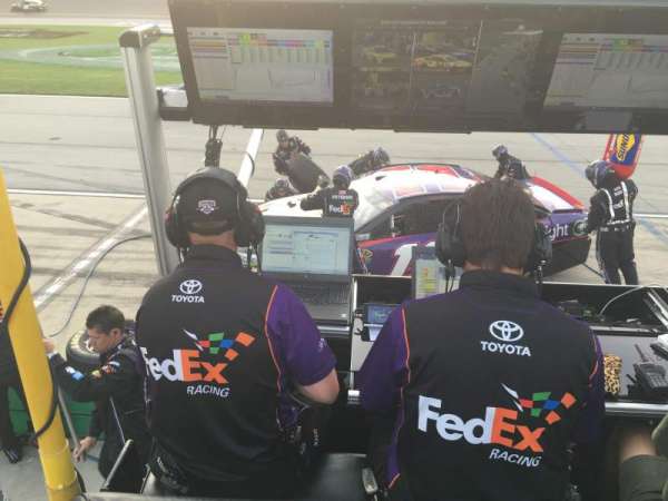 Kentucky Speedway, block: Pit Box