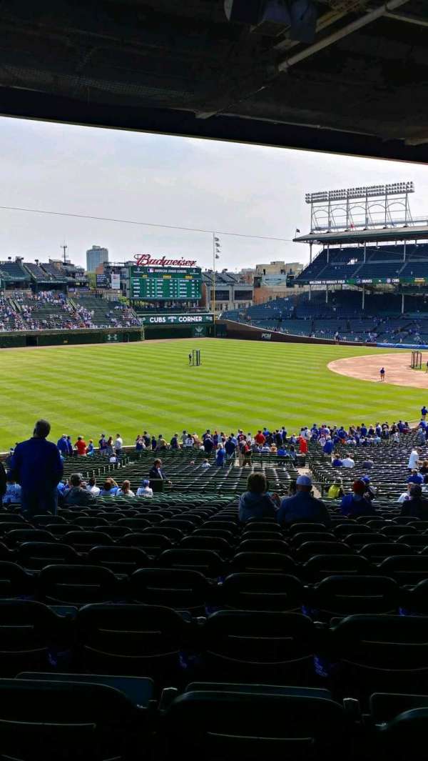 Wrigley Field, block: 204, row: 21, seat: 15