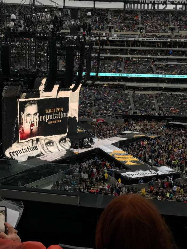 MetLife Stadium, block: 240, row: 4, seat: 22