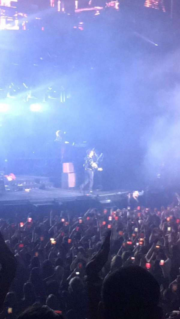 Kia Forum, block: 127, row: 3, seat: 3