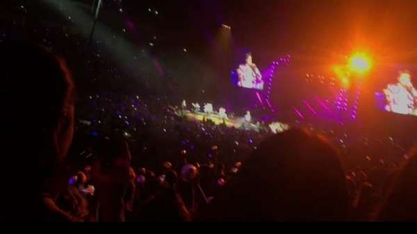 Uber Arena, block: 203, row: 17, seat: 17