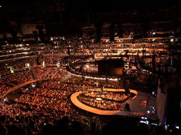 Crypto.com Arena, block: 332, row: 12, seat: 15