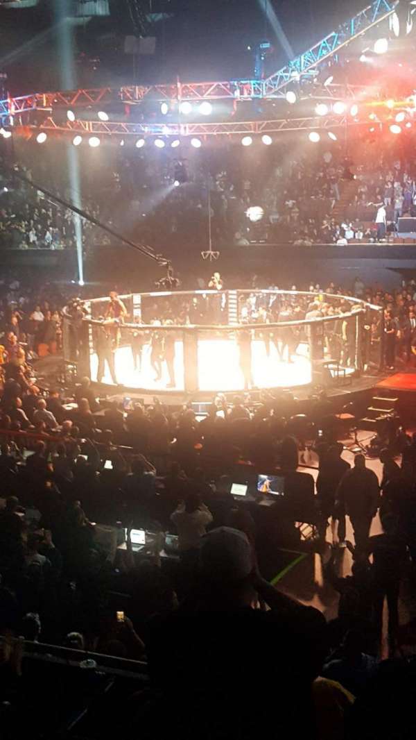Kia Forum, block: 112, row: 6, seat: 1