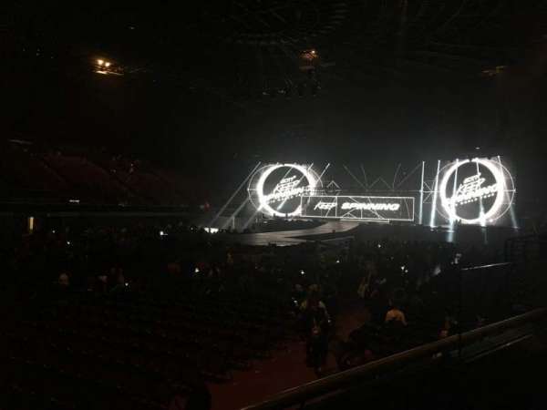 Kia Forum, block: 105, row: 2, seat: 4