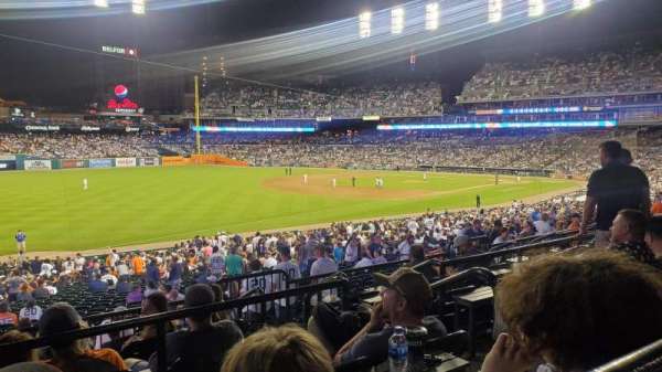Comerica Park, block: 140B, row: E, seat: 4