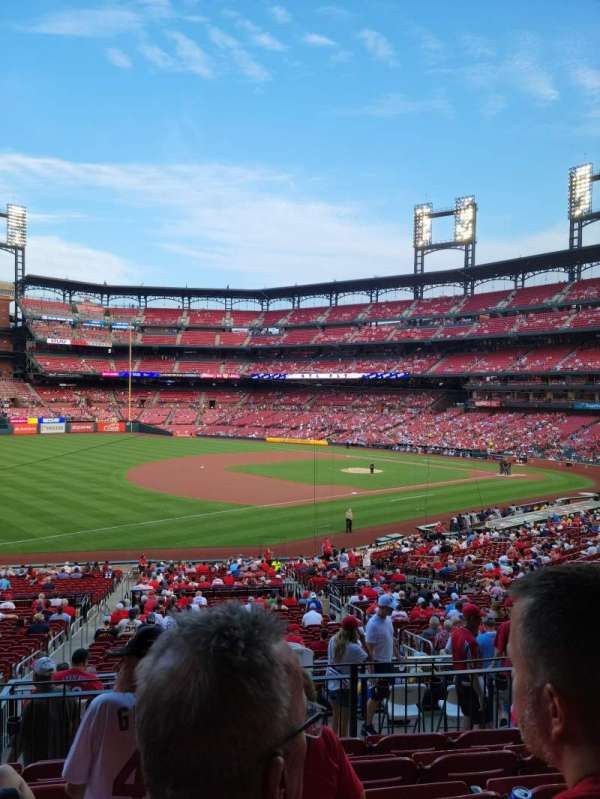 Busch Stadium, block: 162, row: 25, seat: 13