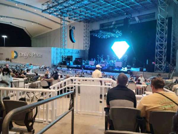 Daily's Place, block: 202, row: D, seat: 1