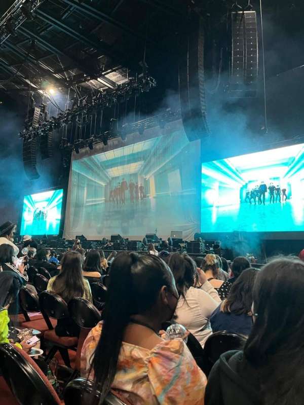 Kia Forum, block: E, row: 7, seat: 11