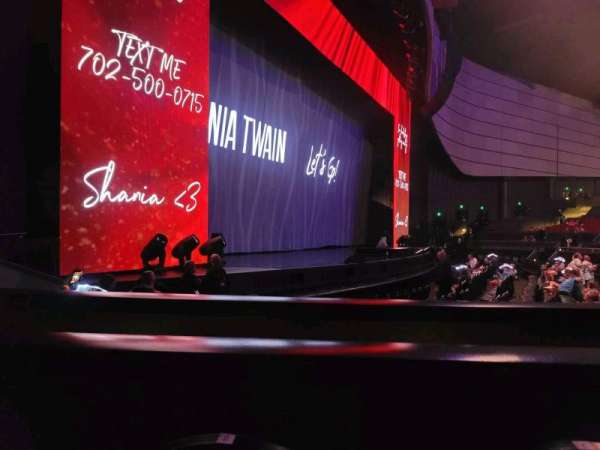 PH Live, block: VIP27, row: B, seat: 9