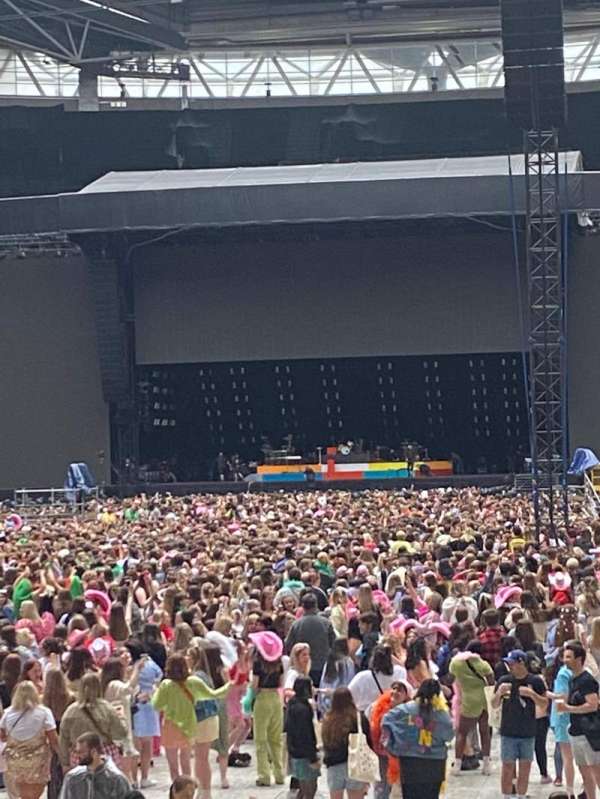 Wembley Stadium, block: 110, row: 15, seat: 222