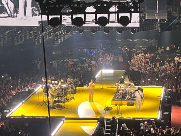 Kia Forum, block: 202, row: 6, seat: 3