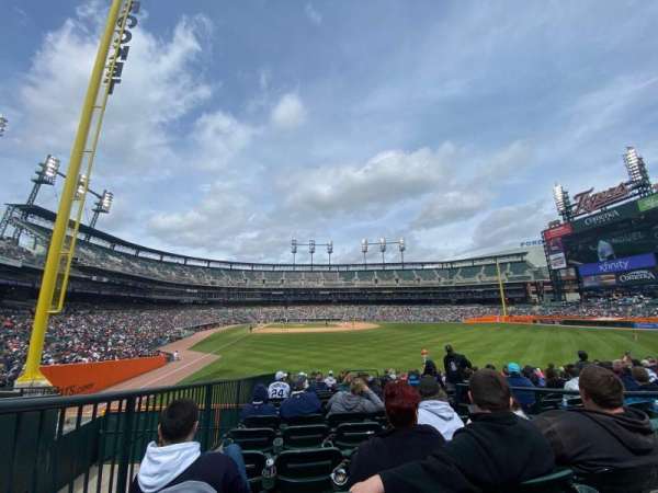 Comerica Park, block: 106, row: Q, seat: 4