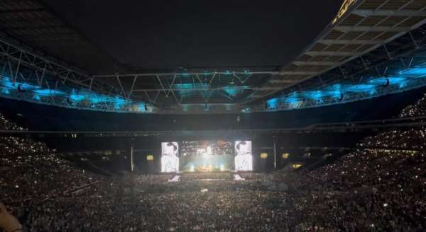 Wembley Stadium, block: 214, row: 11