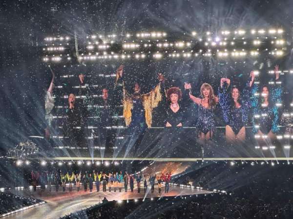 MetLife Stadium, block: 123, row: 39, seat: 19