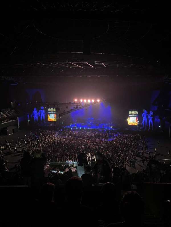 OVO Hydro, block: 330, row: Z, seat: 204