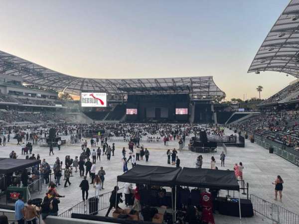 BMO Stadium, block: 120, row: L, seat: 10