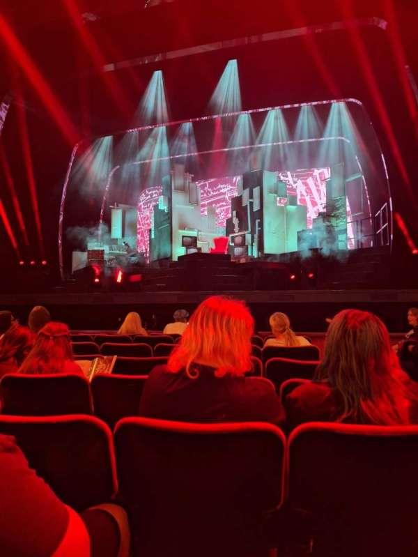 The London Palladium, block: Stalls, row: H, seat: 16