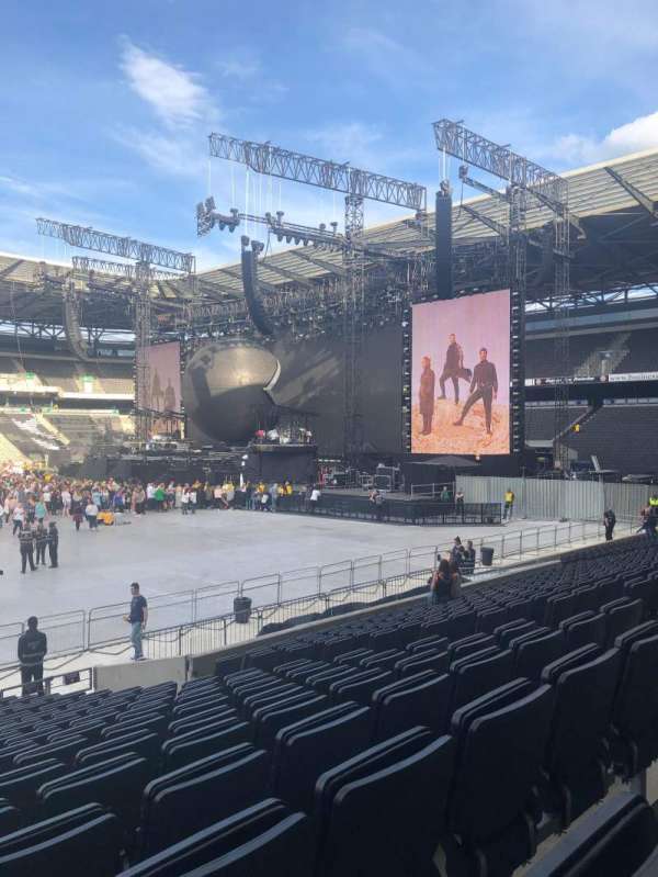 Stadium MK, block: 19, row: T, seat: 647