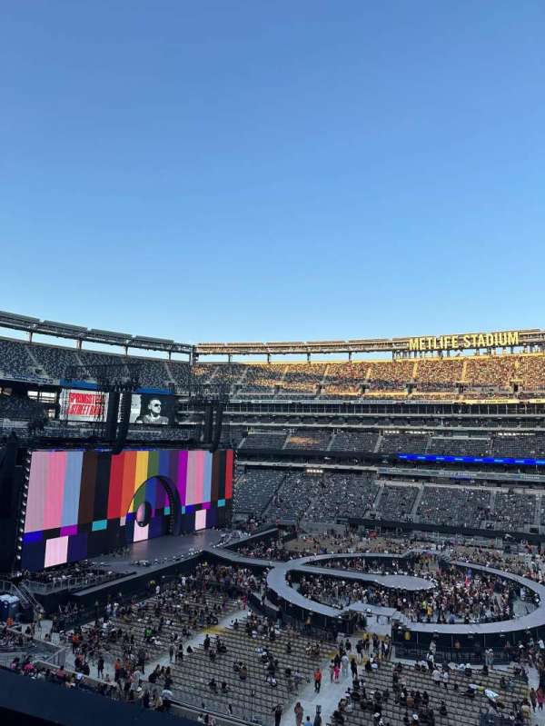 MetLife Stadium, block: 237, row: 3, seat: 14