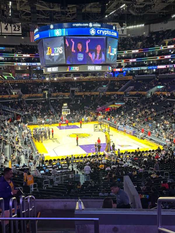 Crypto.com Arena, block: 209, row: 10, seat: 1