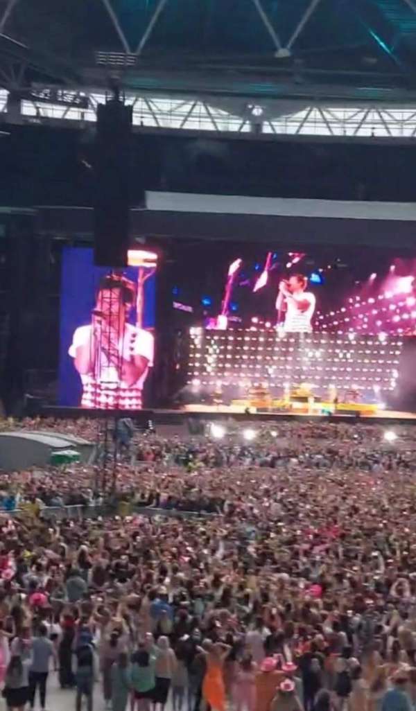 Wembley Stadium, block: 112, row: 10, seat: 27