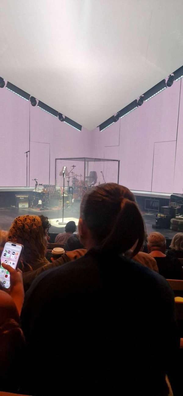 Young Vic, block: Stalls, row: G, seat: 15