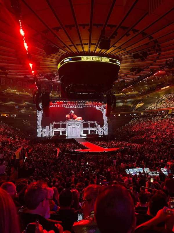 Madison Square Garden, block: 102, row: 13, seat: 9