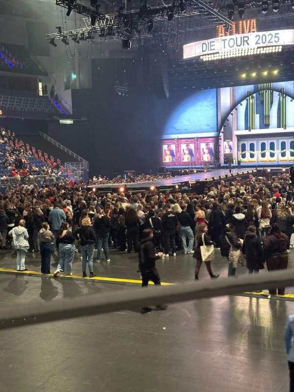 ZAG Arena, block: U9, row: 6, seat: 9