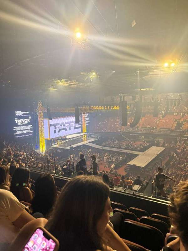 Kia Forum, block: 228, row: 10