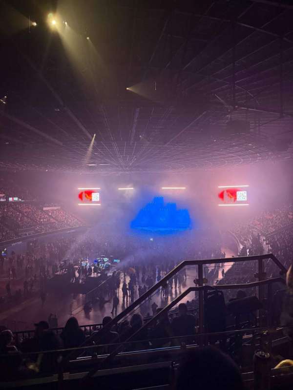 Kia Forum, block: 202, row: 4, seat: 13