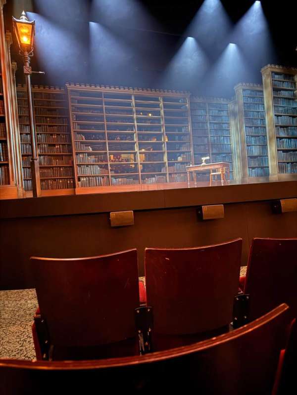 Aldwych Theatre, block: Stalls, row: B, seat: 17