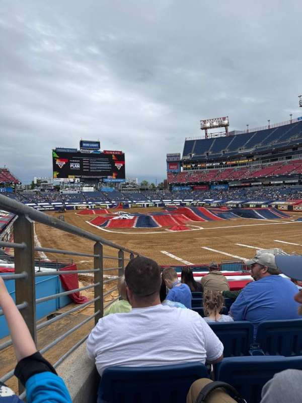 Nissan Stadium, block: 104, row: U, seat: 13