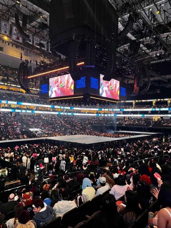 American Airlines Center, block: 109, row: M, seat: 1