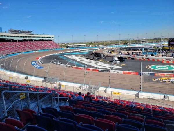 Phoenix Raceway, block: 141, row: 25, seat: 7