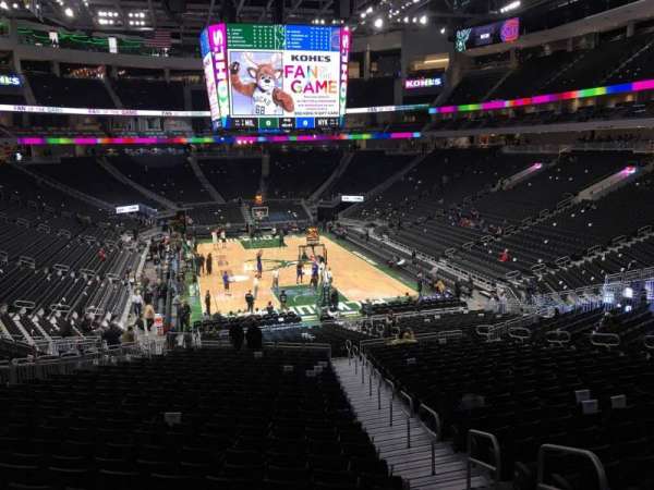 Fiserv Forum, block: 113, row: 28, seat: 1