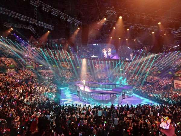 Hong Kong Coliseum, block: Yellow 76, row: 18, seat: 90